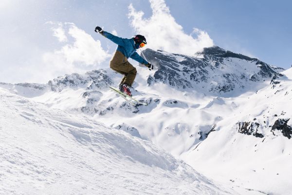 skieur-domaine-skiable