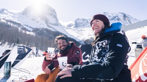 couple-ski-bar