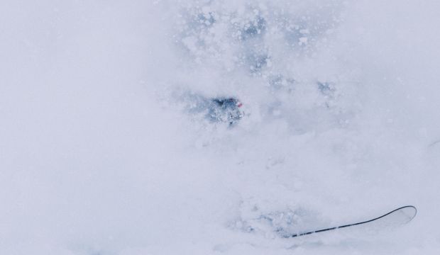 poudreuse-neige-skieur